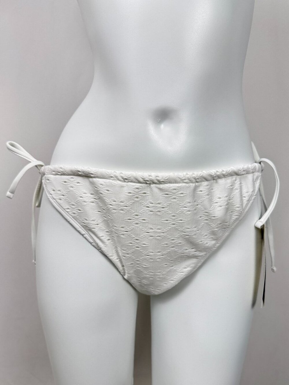 No Boundaries Womens Eyelet Bikini Bottom White XL TG NWT
